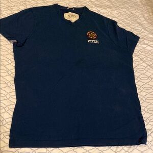 Men’s Abercrombie and Fitch t shirt
